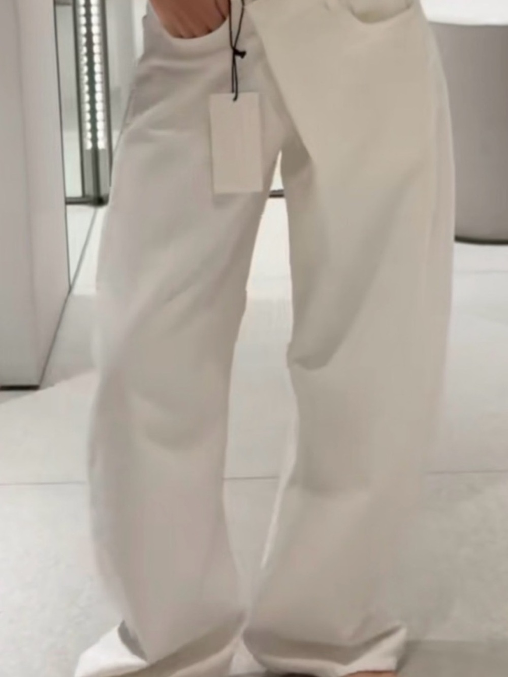 Zara Asymmetric Cross-over closure, Wide leg pants/jeans - Picture 5 of 6